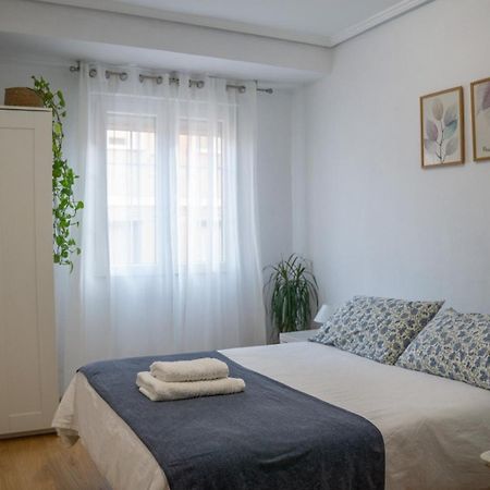 Piso Completo Cerca De Estacion Bus, Tren Y Ferrys Apartment Santander Ngoại thất bức ảnh