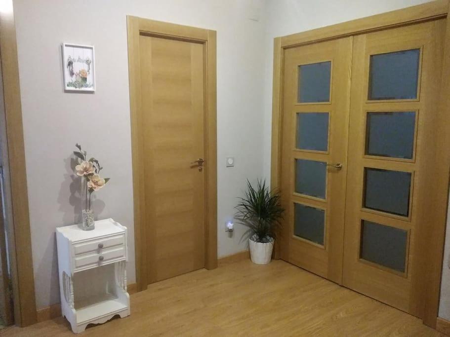 Piso Completo Cerca De Estacion Bus, Tren Y Ferrys Apartment Santander Ngoại thất bức ảnh