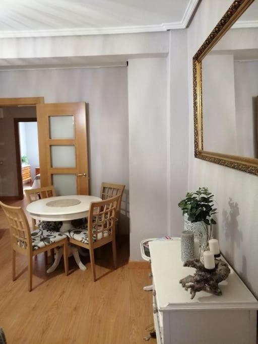 Piso Completo Cerca De Estacion Bus, Tren Y Ferrys Apartment Santander Ngoại thất bức ảnh