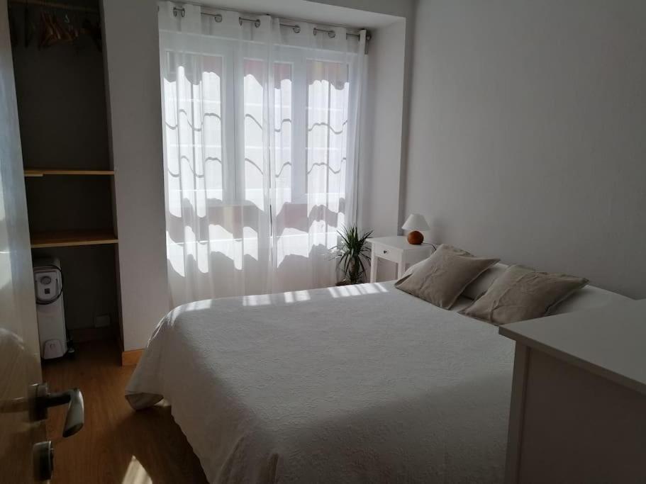 Piso Completo Cerca De Estacion Bus, Tren Y Ferrys Apartment Santander Ngoại thất bức ảnh