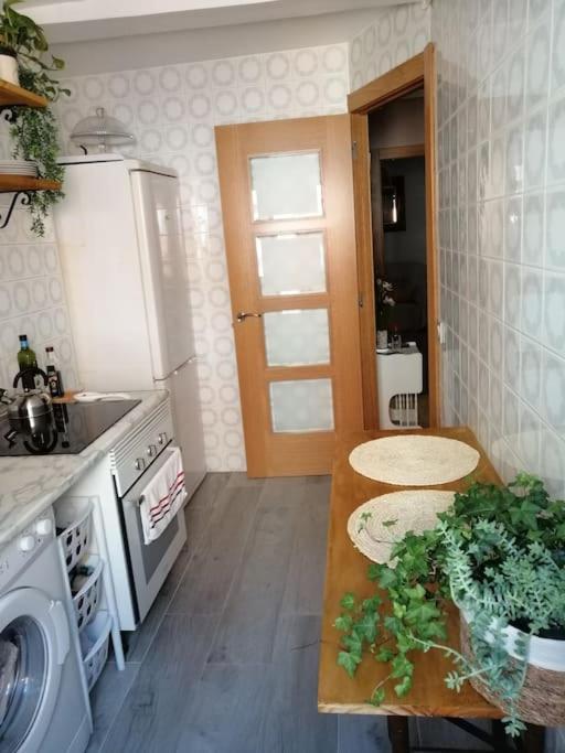 Piso Completo Cerca De Estacion Bus, Tren Y Ferrys Apartment Santander Ngoại thất bức ảnh