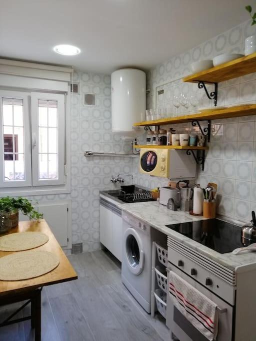 Piso Completo Cerca De Estacion Bus, Tren Y Ferrys Apartment Santander Ngoại thất bức ảnh