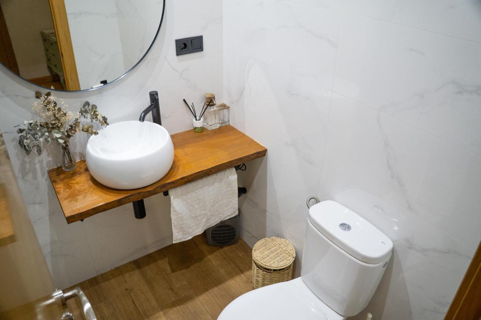 Piso Completo Cerca De Estacion Bus, Tren Y Ferrys Apartment Santander Ngoại thất bức ảnh