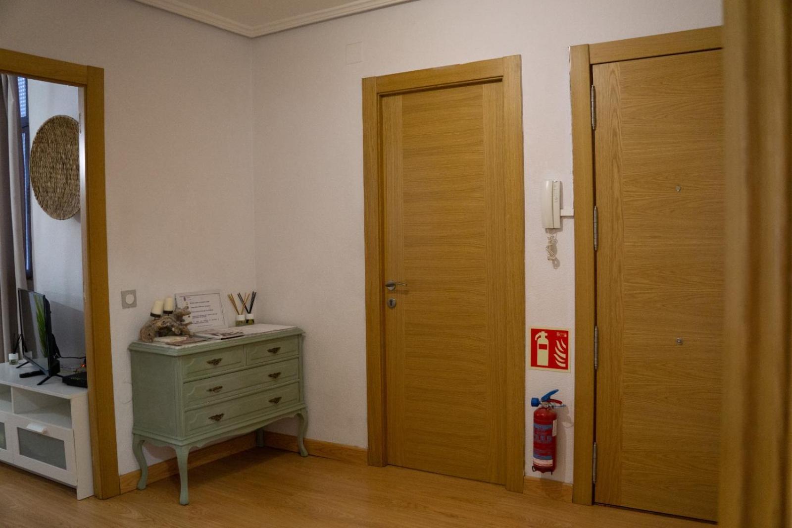 Piso Completo Cerca De Estacion Bus, Tren Y Ferrys Apartment Santander Ngoại thất bức ảnh